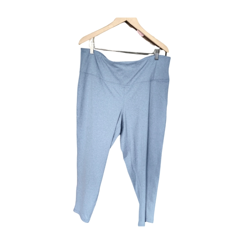 Ideology Plus-size light blue with white speckles activewear leggings. Size XXL